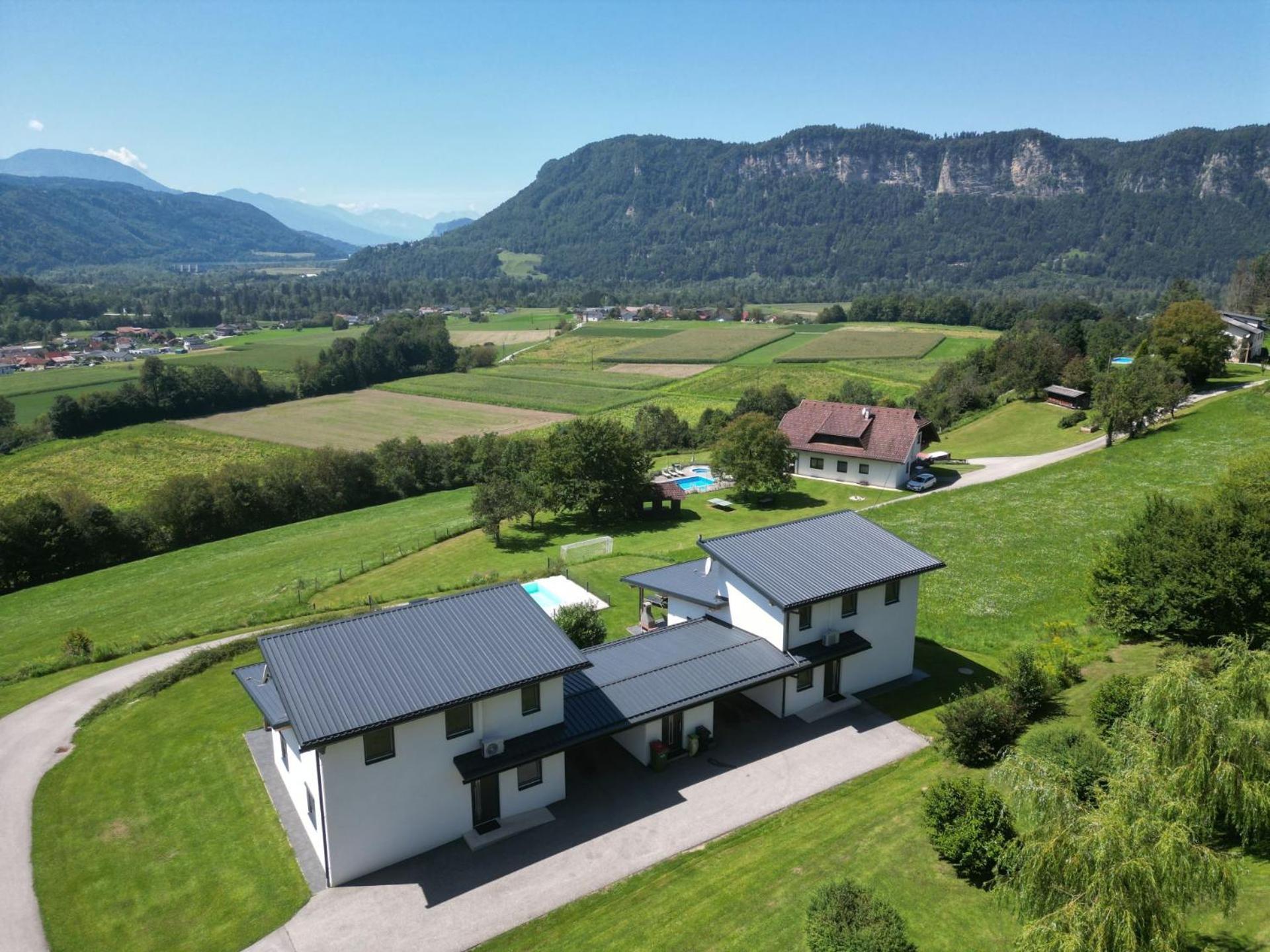 Ferienhaus Kaiser Villa Gallizien Bagian luar foto